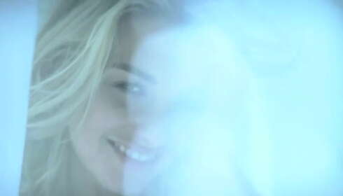 Mam zelle Clio - Beauty Reel - Dir. Robert Ascroft-1