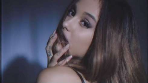Ariana Grande - Dangerous Woman - web