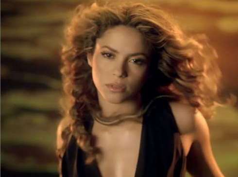 Beyonce-Shakira_BeautifulLiar_Music_Video-1