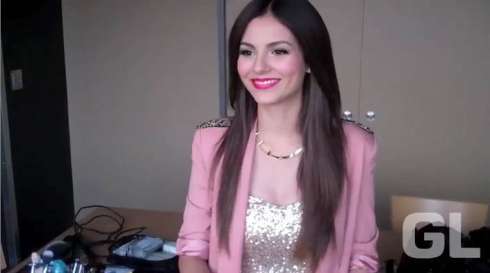 BtS of the Victoria Justice DJ13 GL Cover Shoot