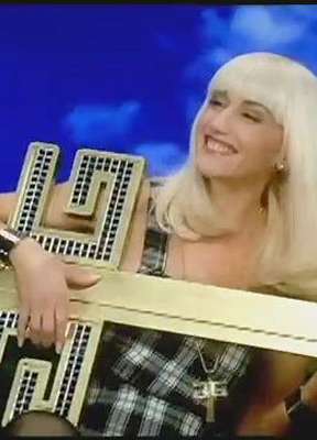 Gwen Stefani Wind It Up - Lan-1