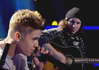 Justin Bieber - All Around The World (live Lets Dance For Comic Relief)-1
