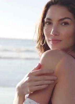 Lily Aldridge Lets Her Inner Beauty Shine -1