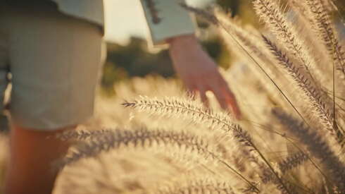 CLUB-MONACO-SS22-FINAL-SCORED web (1)