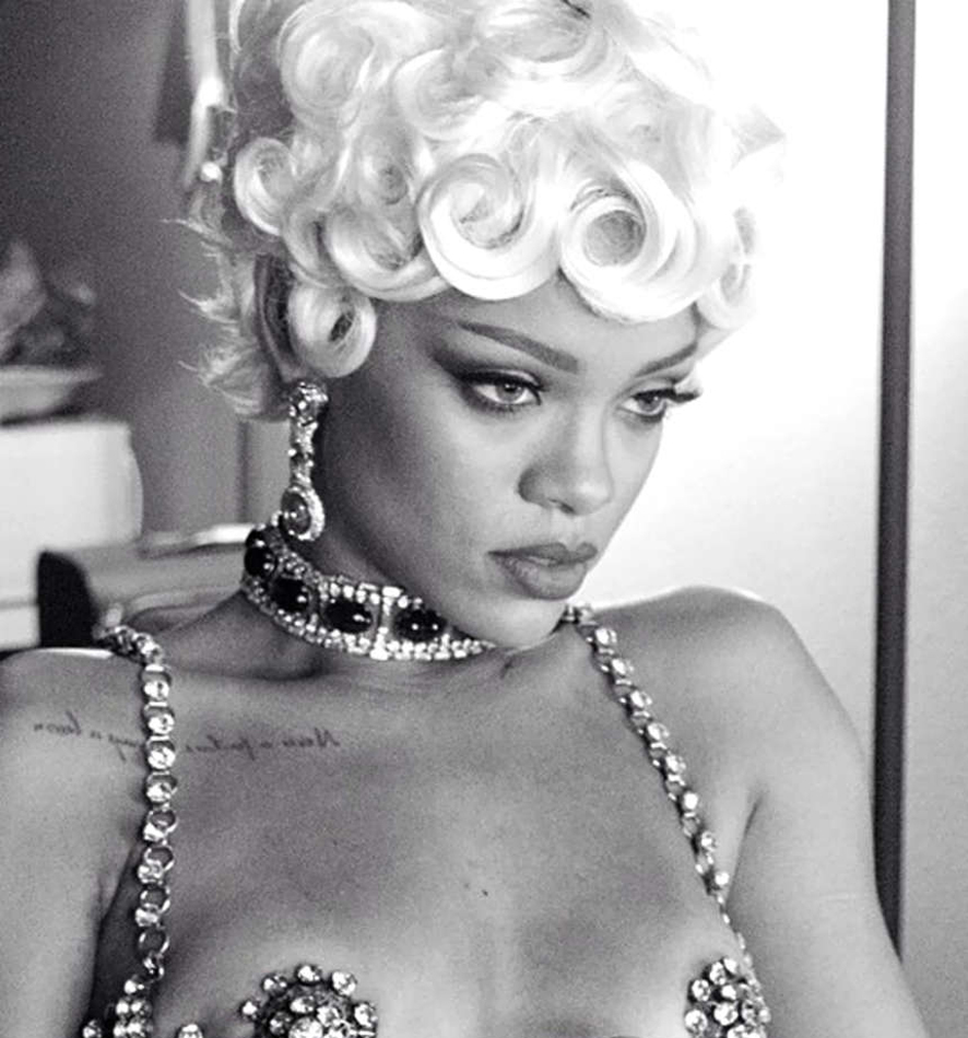 Rihanna--Pour-It-Up-Making-Of--07